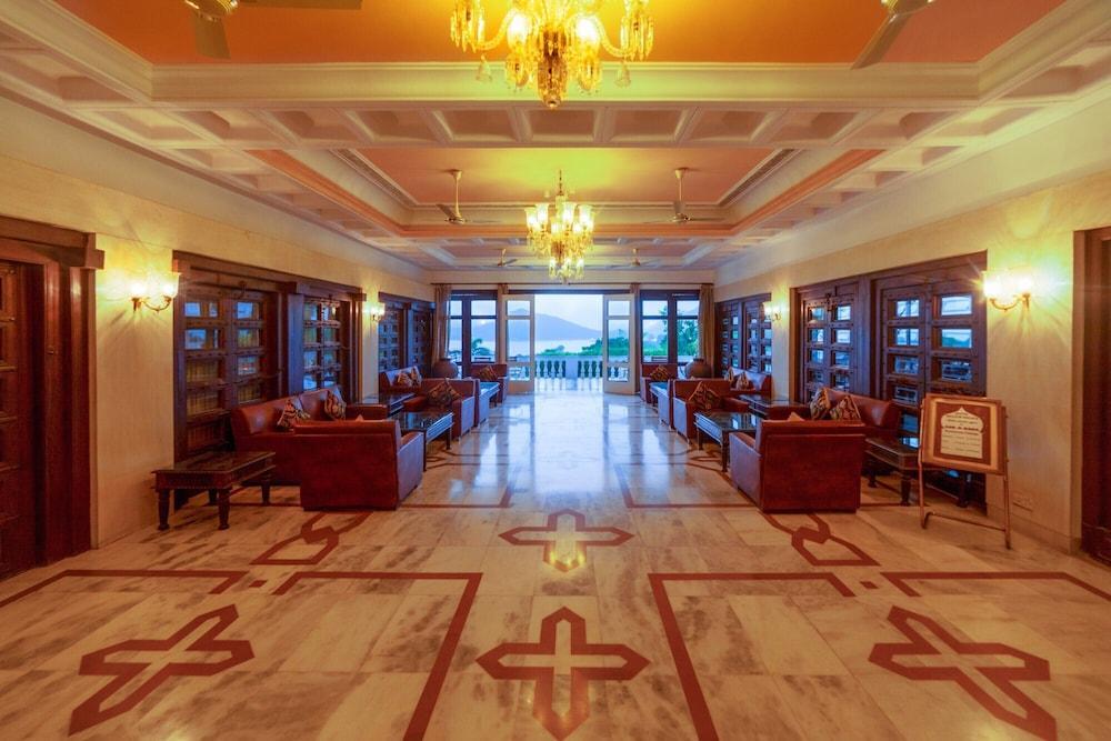 Hotel Hilltop Palace Udaipur Extérieur photo