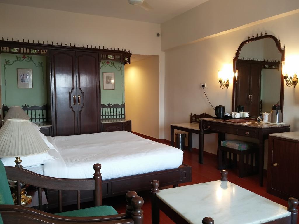 Hotel Hilltop Palace Udaipur Extérieur photo
